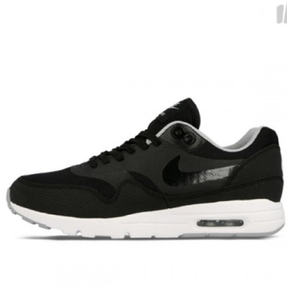 NIKE Air Max 1 Ultra Essentials Runnings Shoes Size 7.5 Black Fitness Cushioned - Picture 10 of 10